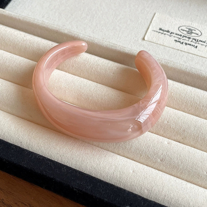 Hand bracelet