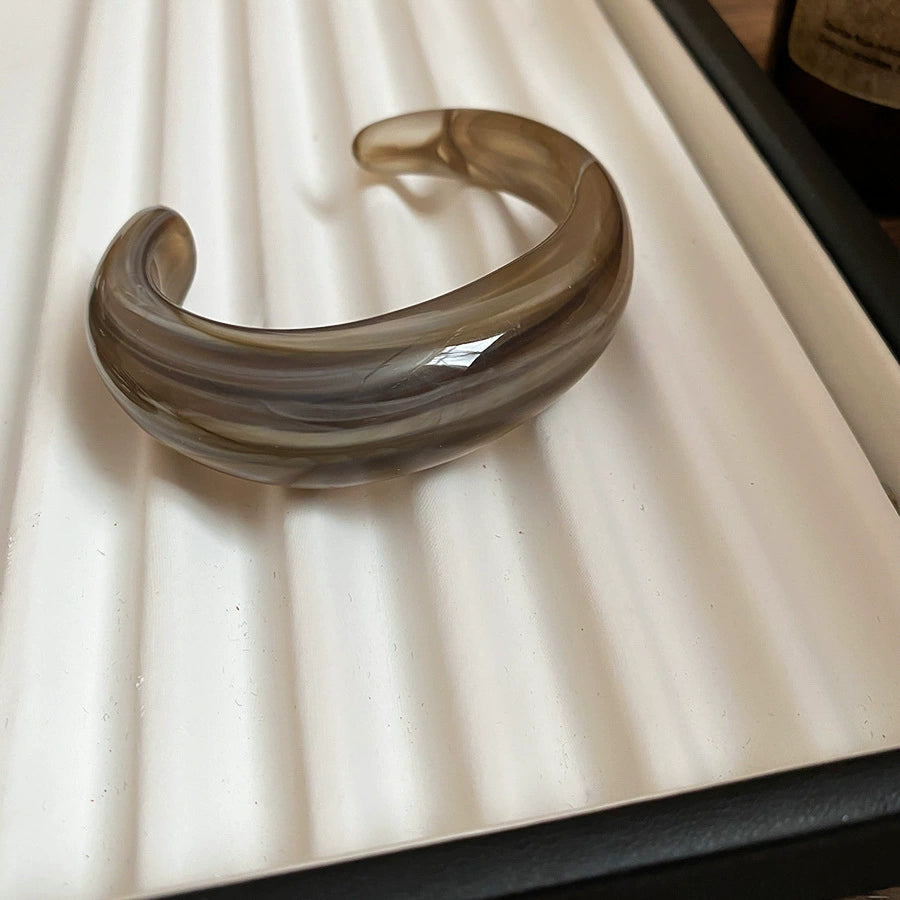 Hand bracelet