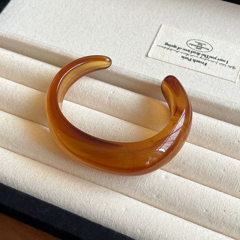 Hand bracelet