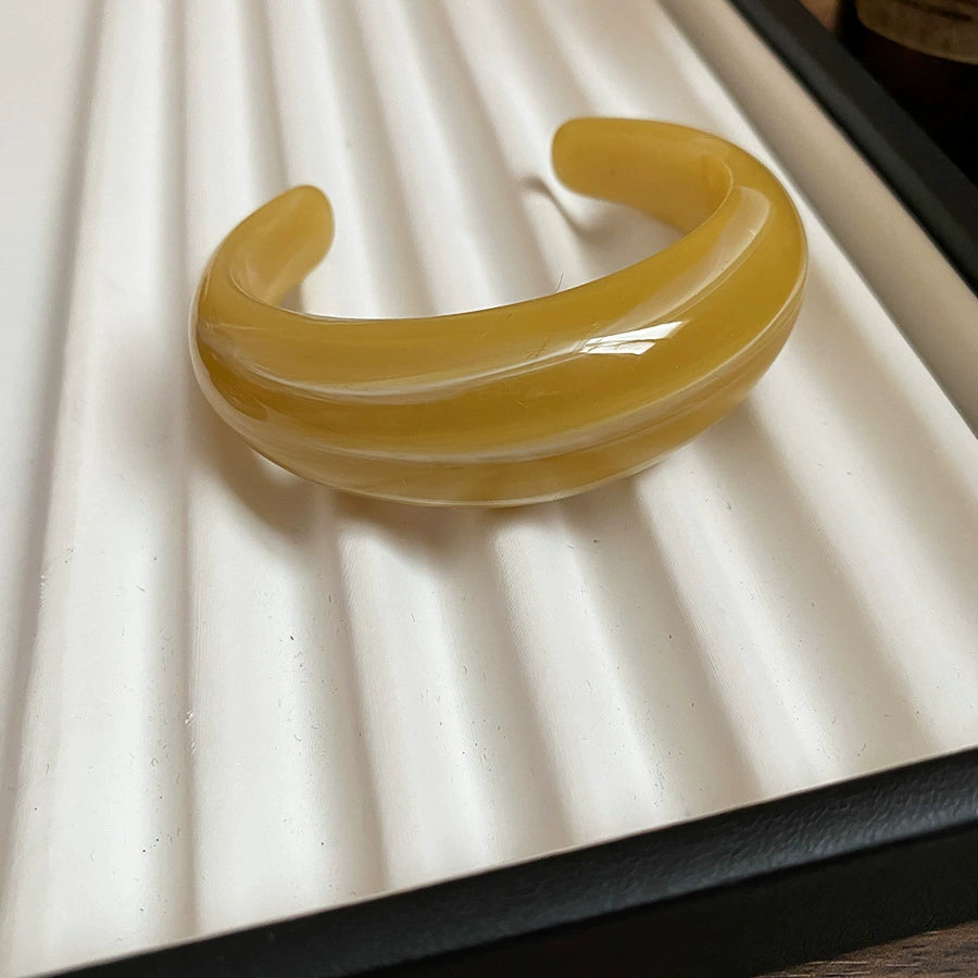 Hand bracelet