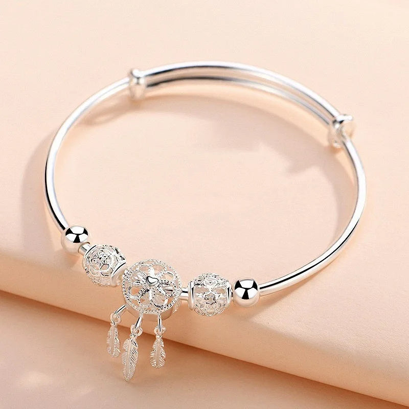 Hand bracelet