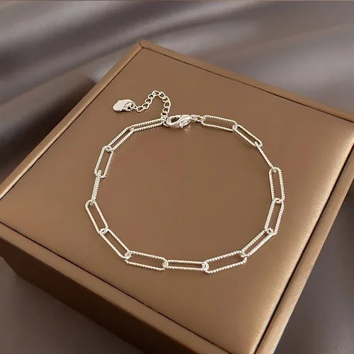 Hand bracelet